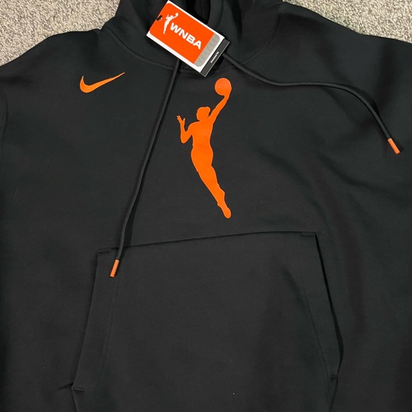 Nike WNBA Courtside Cropped Hoodie - Picture 3 of 7
